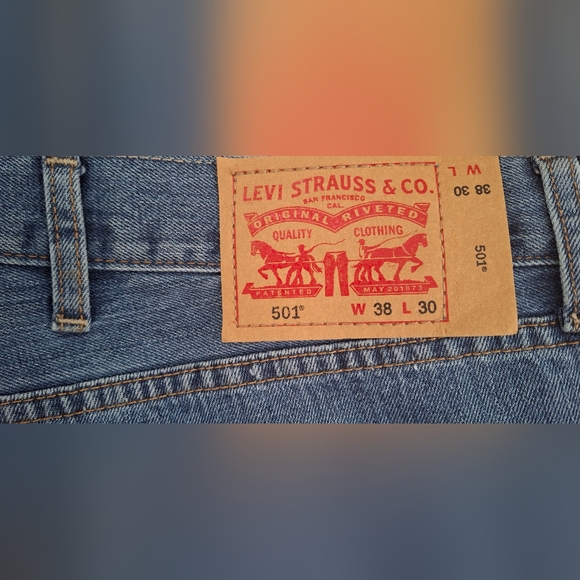 Levi stratus & co. 501 Mens jeans w38 L30 medium wash casual work office - Picture 3 of 13
